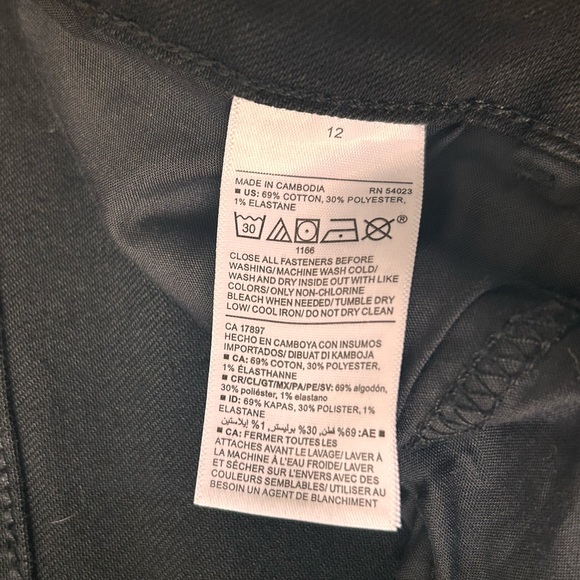 Old Navy High Rise Super Skinny Jeans Size 12 Women’s Dark Wash Black‎ - Picture 3 of 5